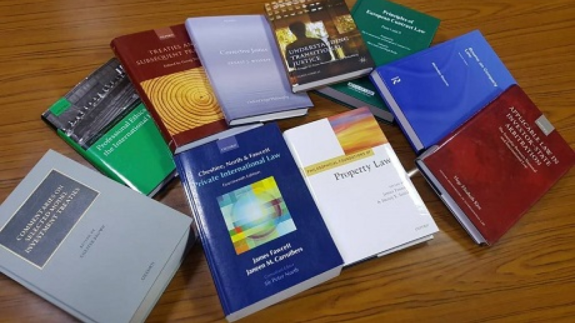 GIZ-donated-new-books-to-the-faculty-of-Law