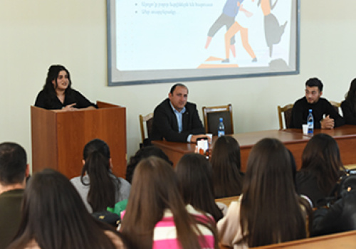 -side-by-side--meeting-at-ysu-faculty-of-sociology